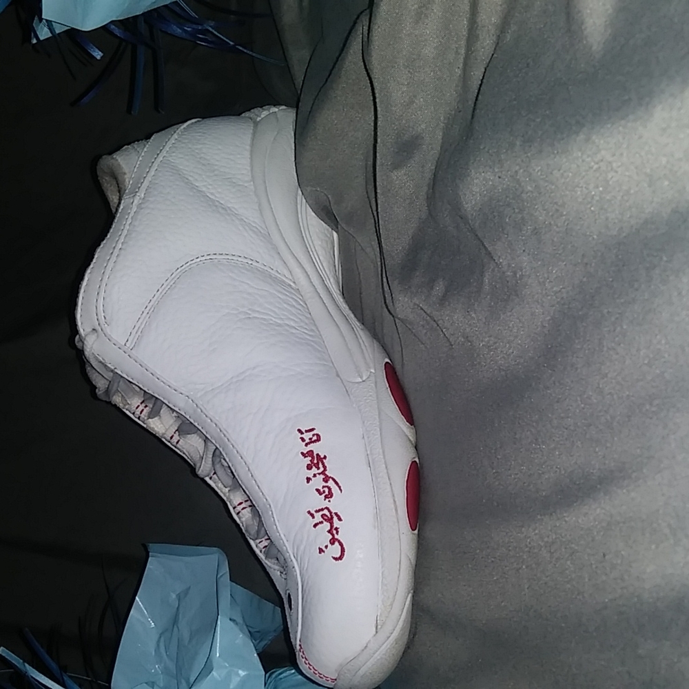 Shoes - Picture 2 of 4